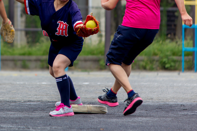 スポーツ障害を防ぐ ソフトボールでの大腿筋膜張筋炎を予防するには内転筋を意識しましょう 奈良体幹パーソナルトレーニングジム Asuka トレーニングクラブ